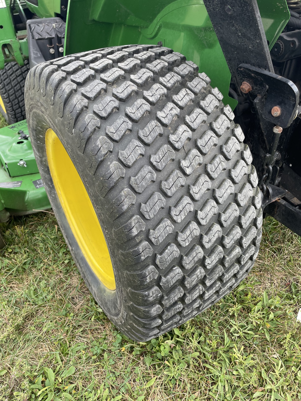 2002 John Deere 4010 Image 17