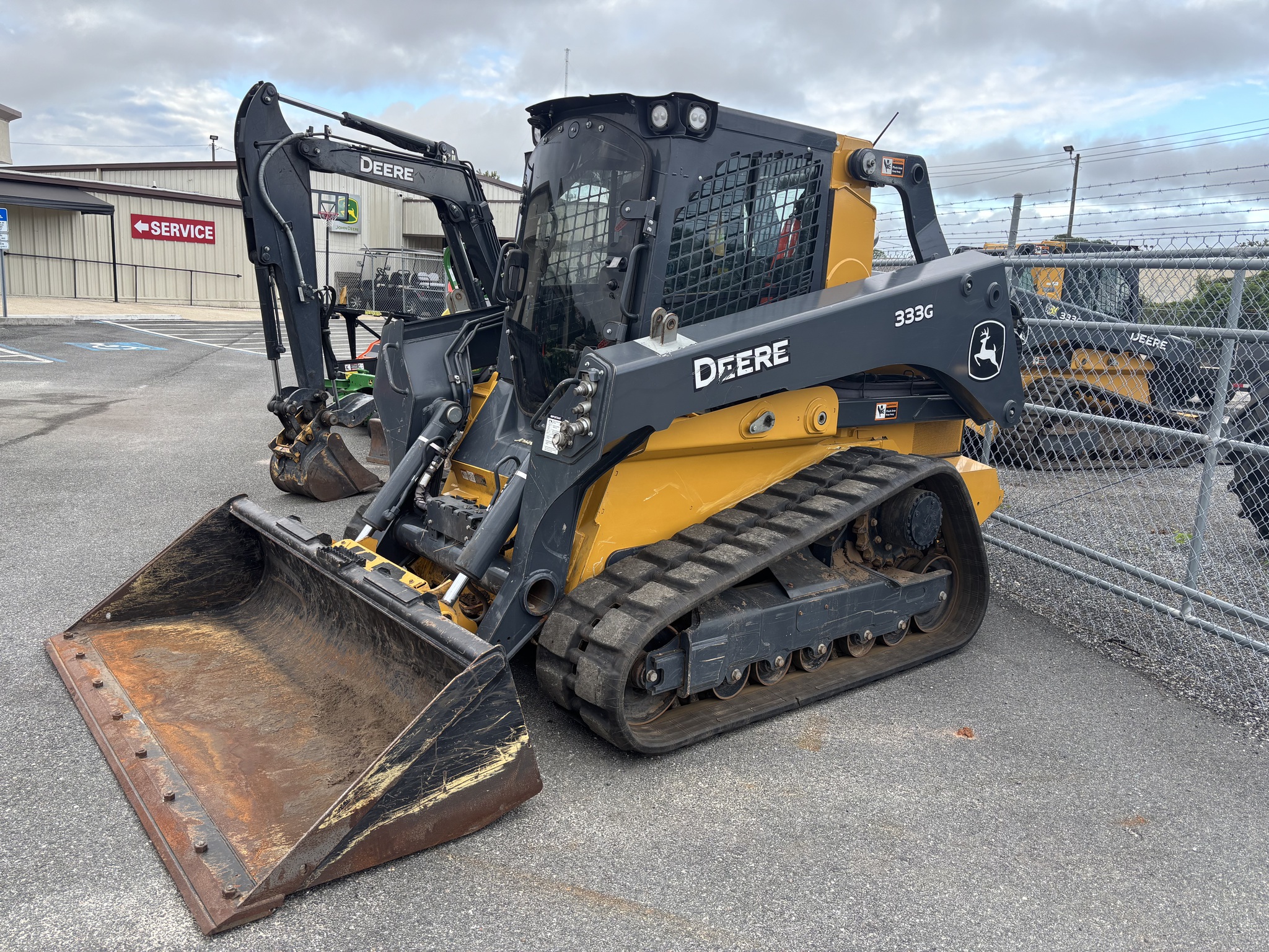 2024 John Deere 333G Image 1