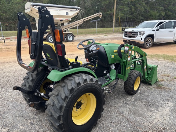 2015 John Deere 2032R-4