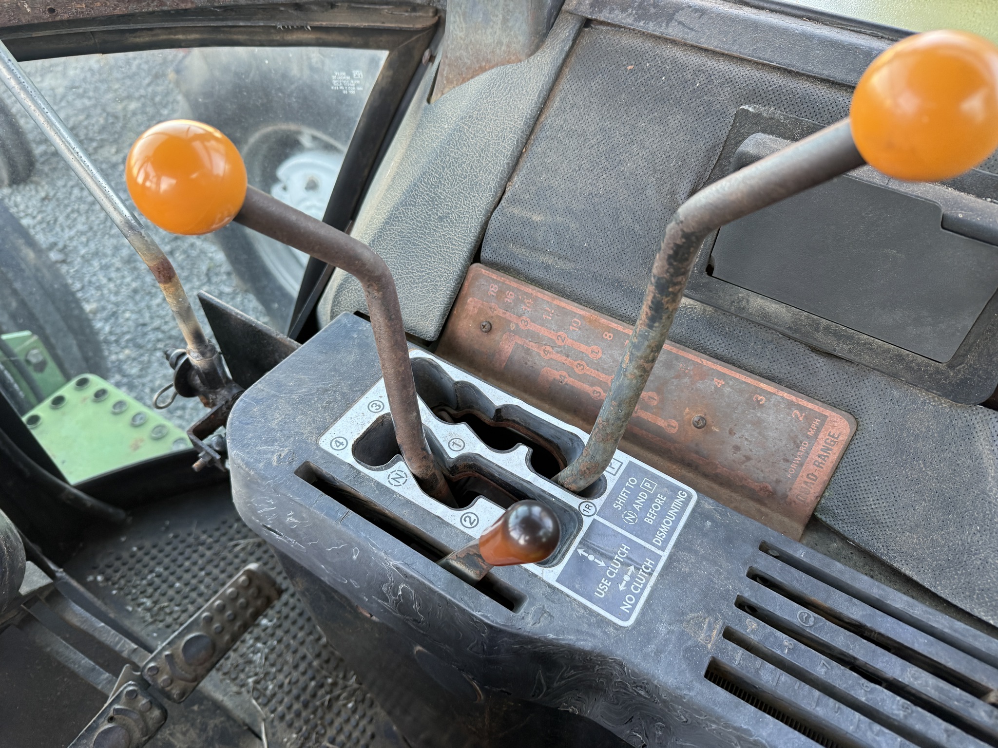 1975 John Deere 4230 Image 4