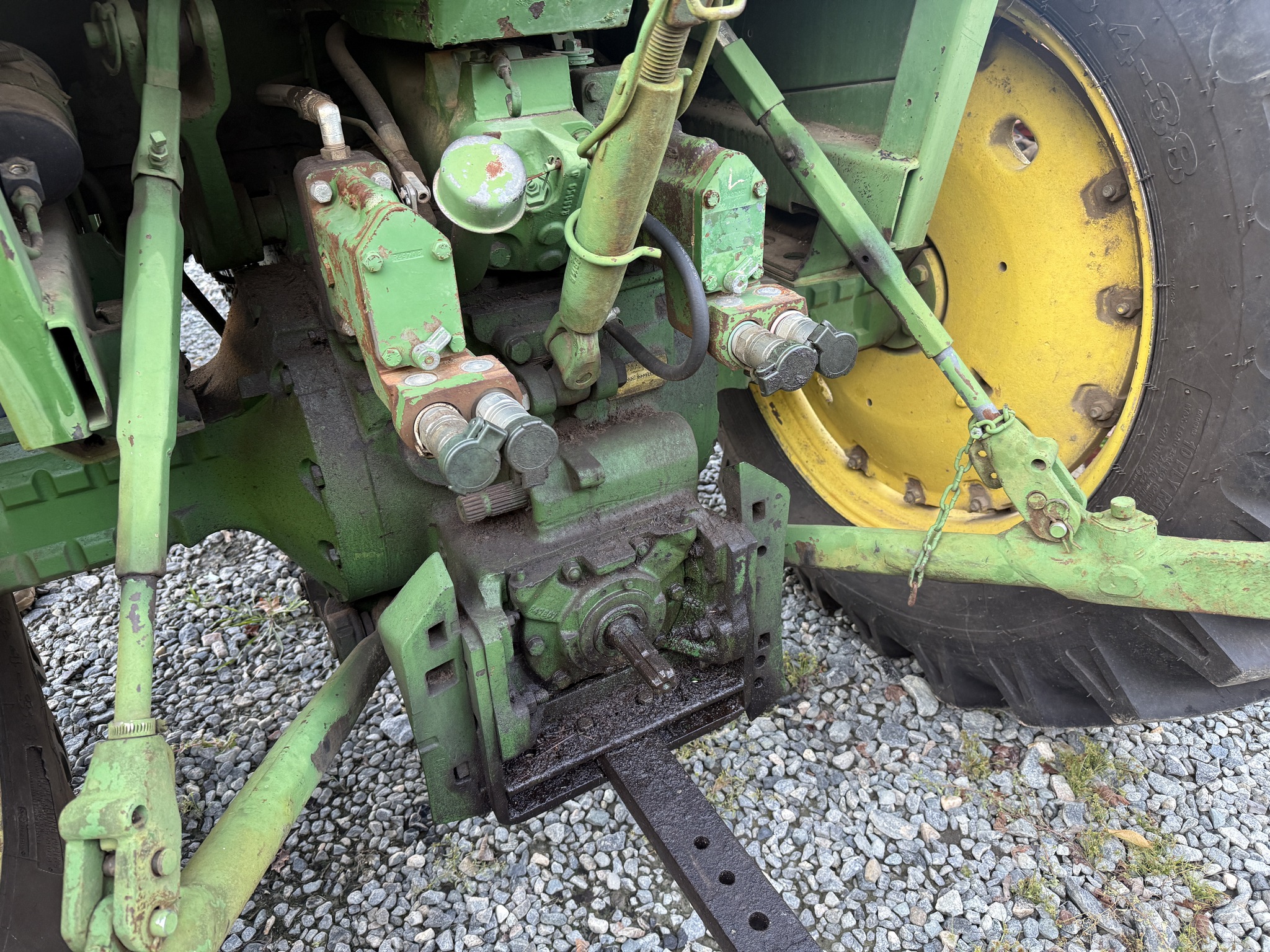 1975 John Deere 4230 Image 2