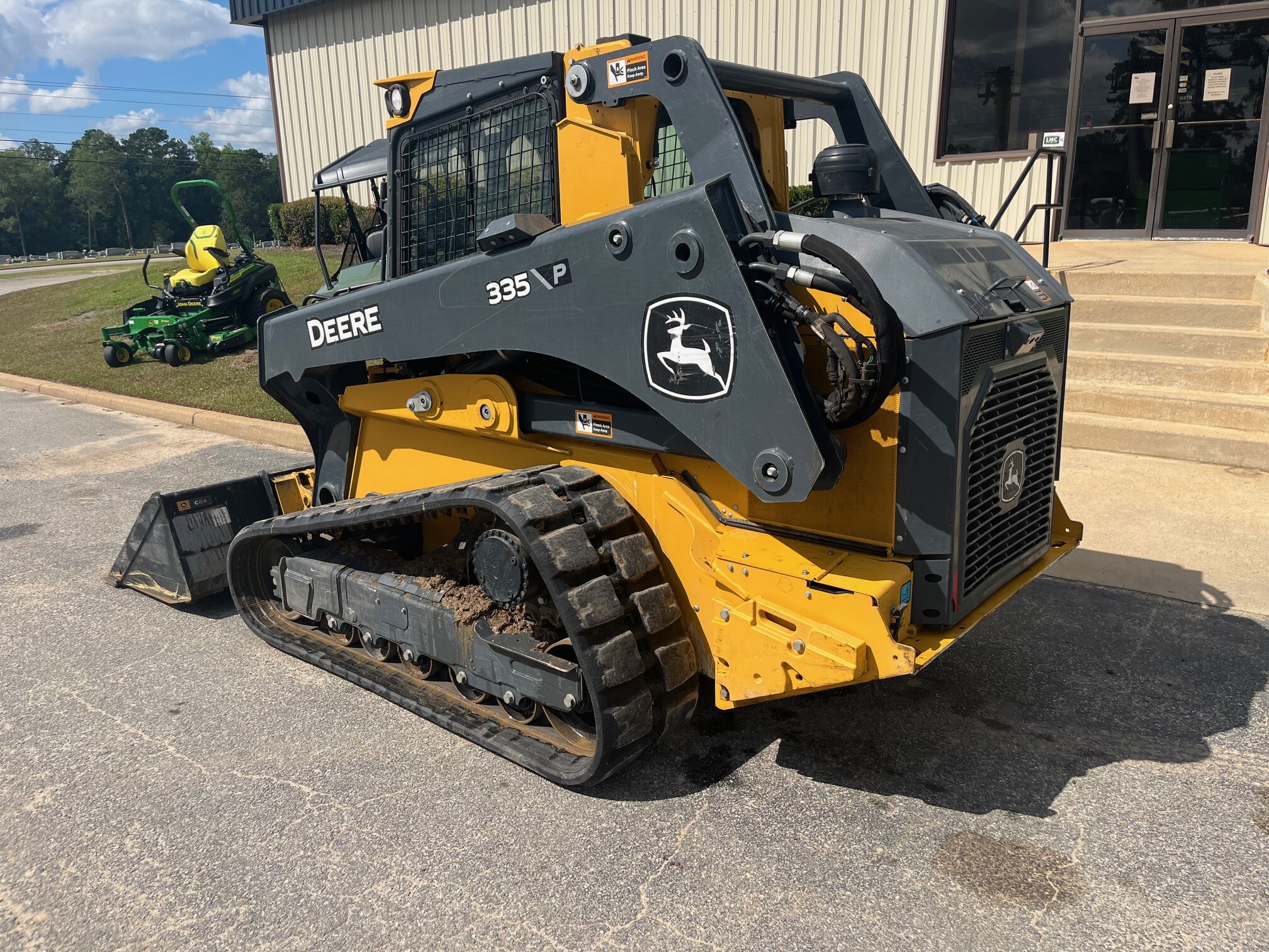 2024 John Deere 335 P Image 2