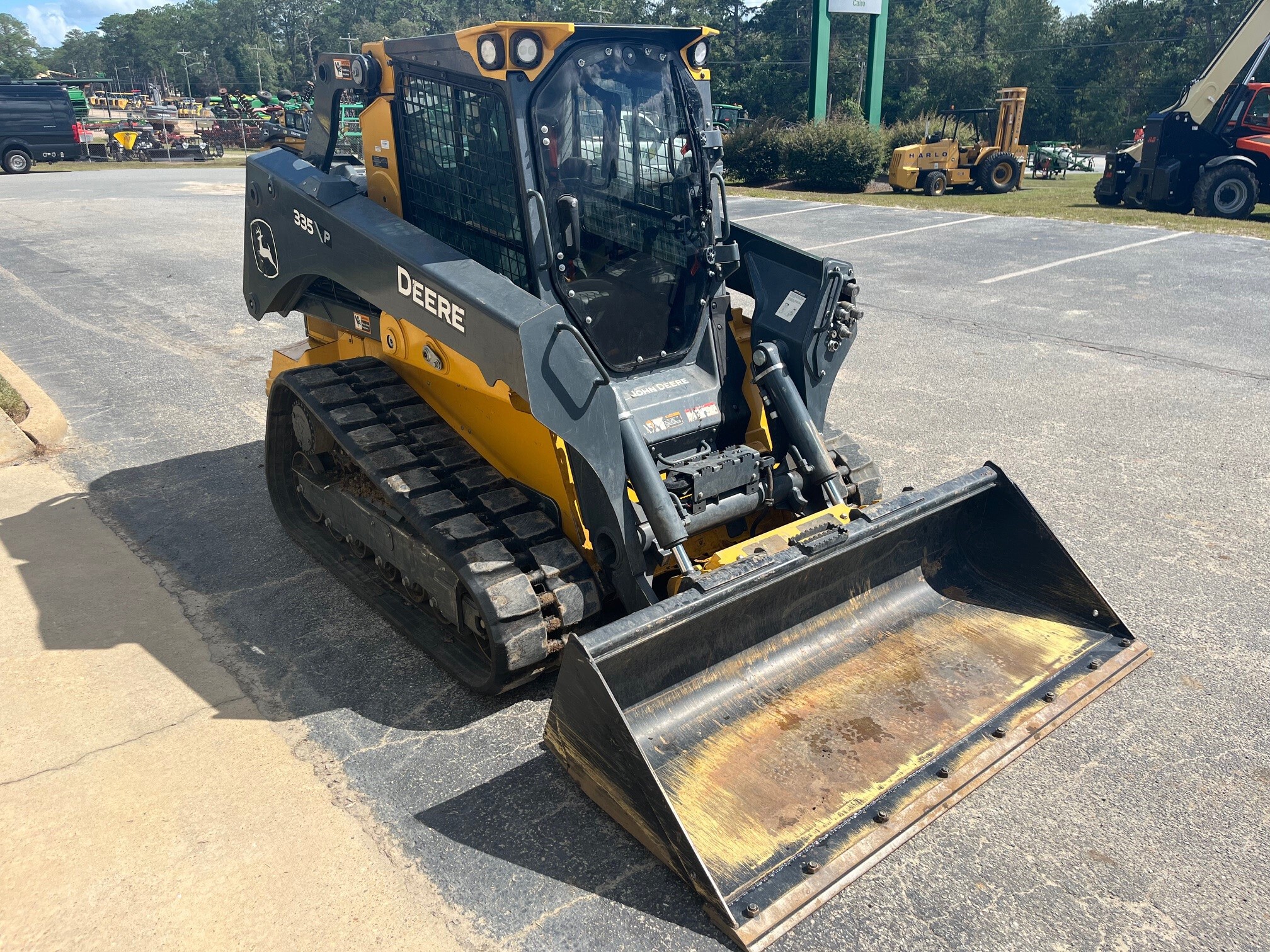 2024 John Deere 335 P Image 4