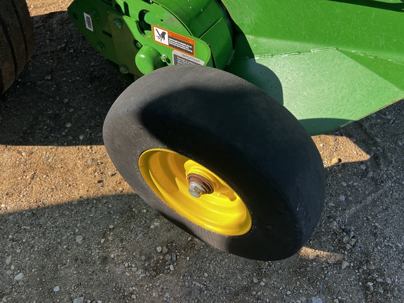 2019 John Deere 560R - Photo10