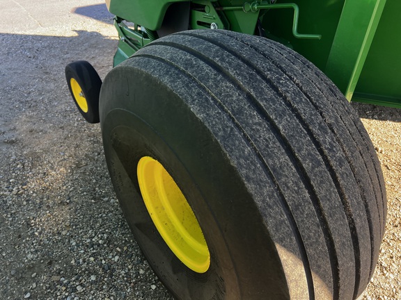 2019 John Deere 560R - Photo13