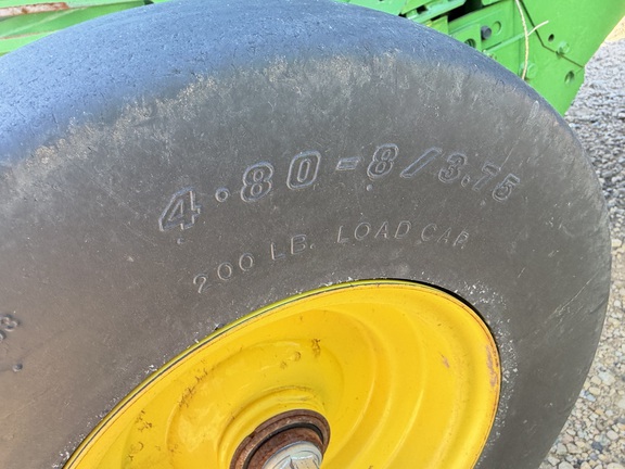 2019 John Deere 560R - Photo8