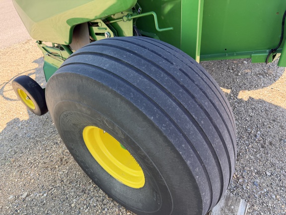 2019 John Deere 560R - Photo13