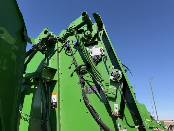 2019 John Deere 560R - Photo25