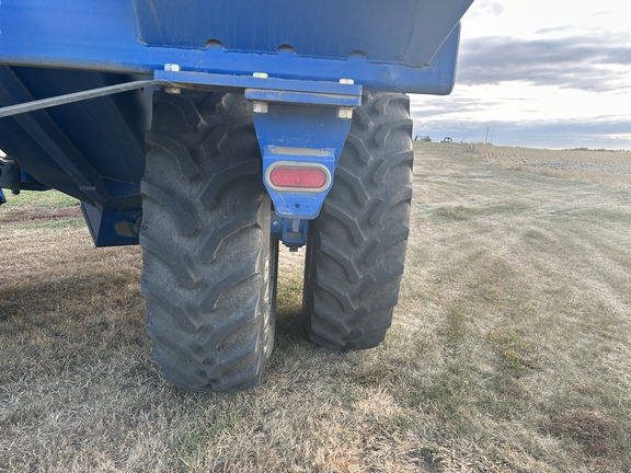 Used 2013 Brandt 1322XR Grain Carts at Horizon Ag & Turf in Lloydminster, AB - Photo3