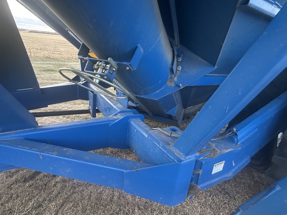 Used 2013 Brandt 1322XR Grain Carts at Horizon Ag & Turf in Lloydminster, AB - Photo5