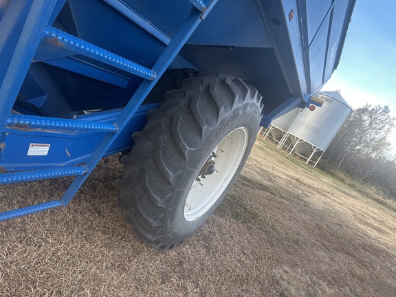 Used 2013 Brandt 1322XR Grain Carts at Horizon Ag & Turf in Lloydminster, AB - Photo7