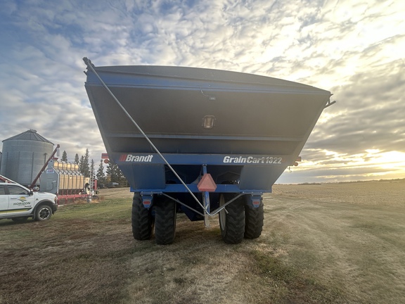 Used 2013 Brandt 1322XR Grain Carts at Horizon Ag & Turf in Lloydminster, AB - Photo10