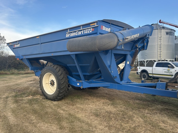 Used 2013 Brandt 1322XR Grain Carts at Horizon Ag & Turf in Lloydminster, AB - Photo11
