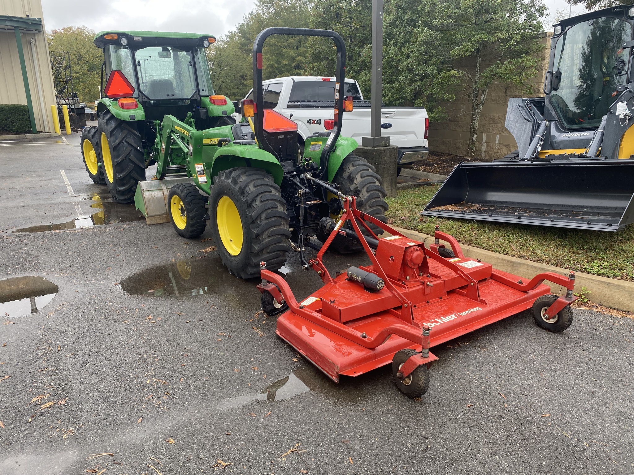 2013 John Deere 3032E Image 4