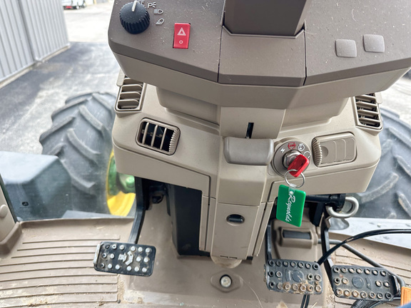 2013 John-Deere 6105M