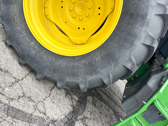 2013 John-Deere 6105M