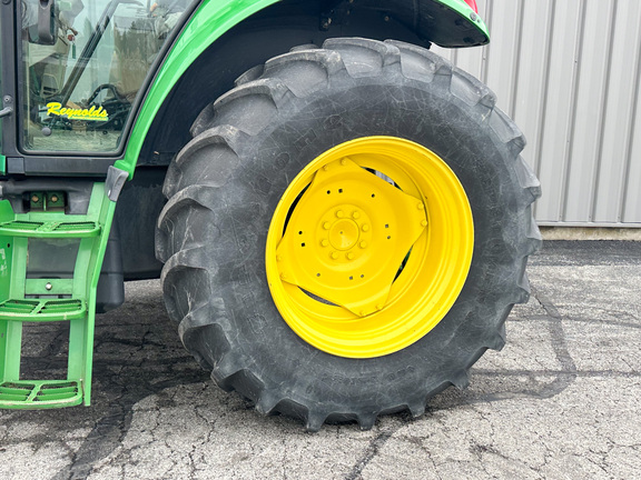 2013 John-Deere 6105M