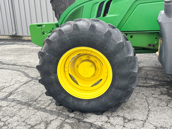 2013 John-Deere 6105M