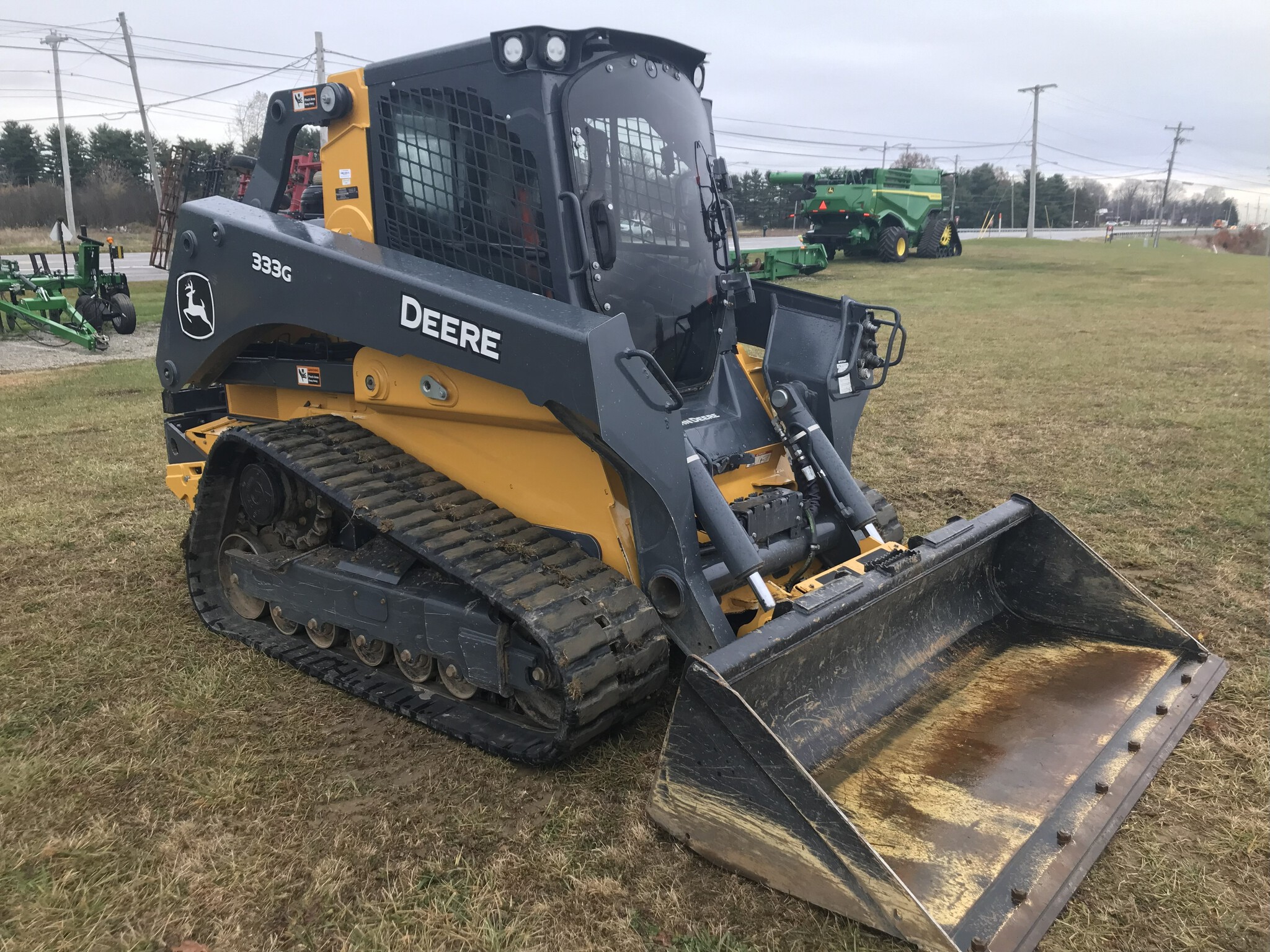 2023 John Deere 333G Image 7