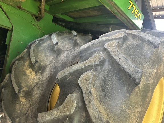 2012 John Deere 7760 Photo 2