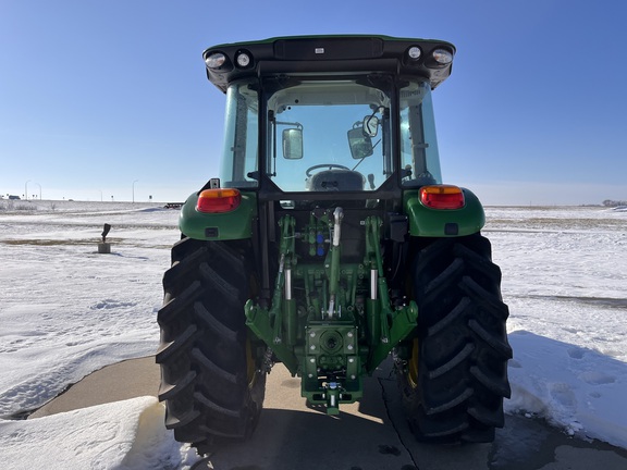 2025 John Deere 5095M - Photo7