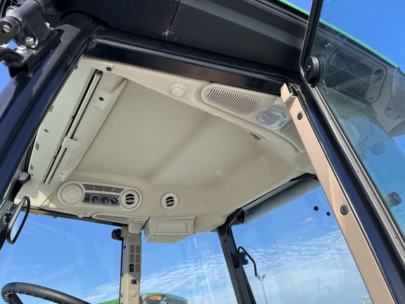 2025 John Deere 5095M - Photo32