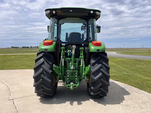 2025 John Deere 5095M - Photo7