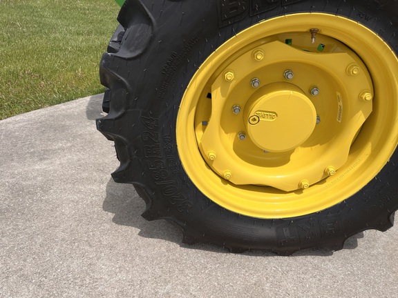 2025 John Deere 5095M - Photo11