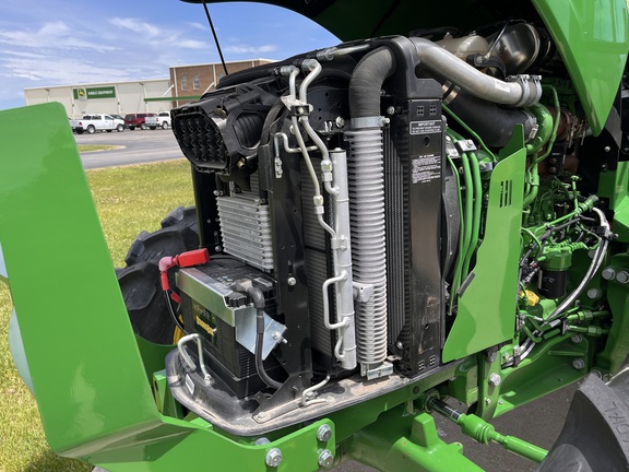 2025 John Deere 5095M - Photo22