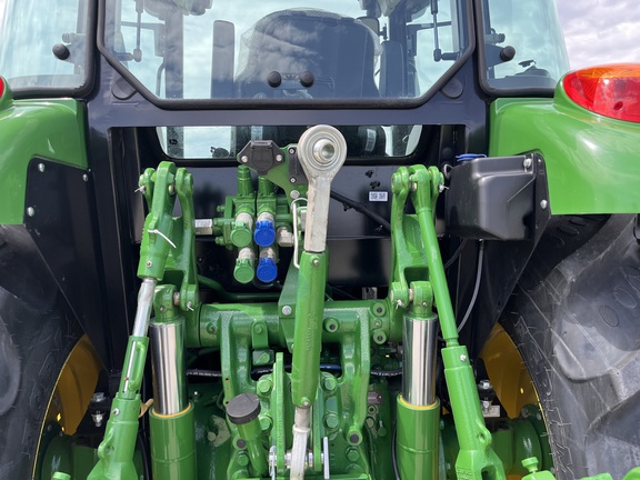 2025 John Deere 5095M - Photo26