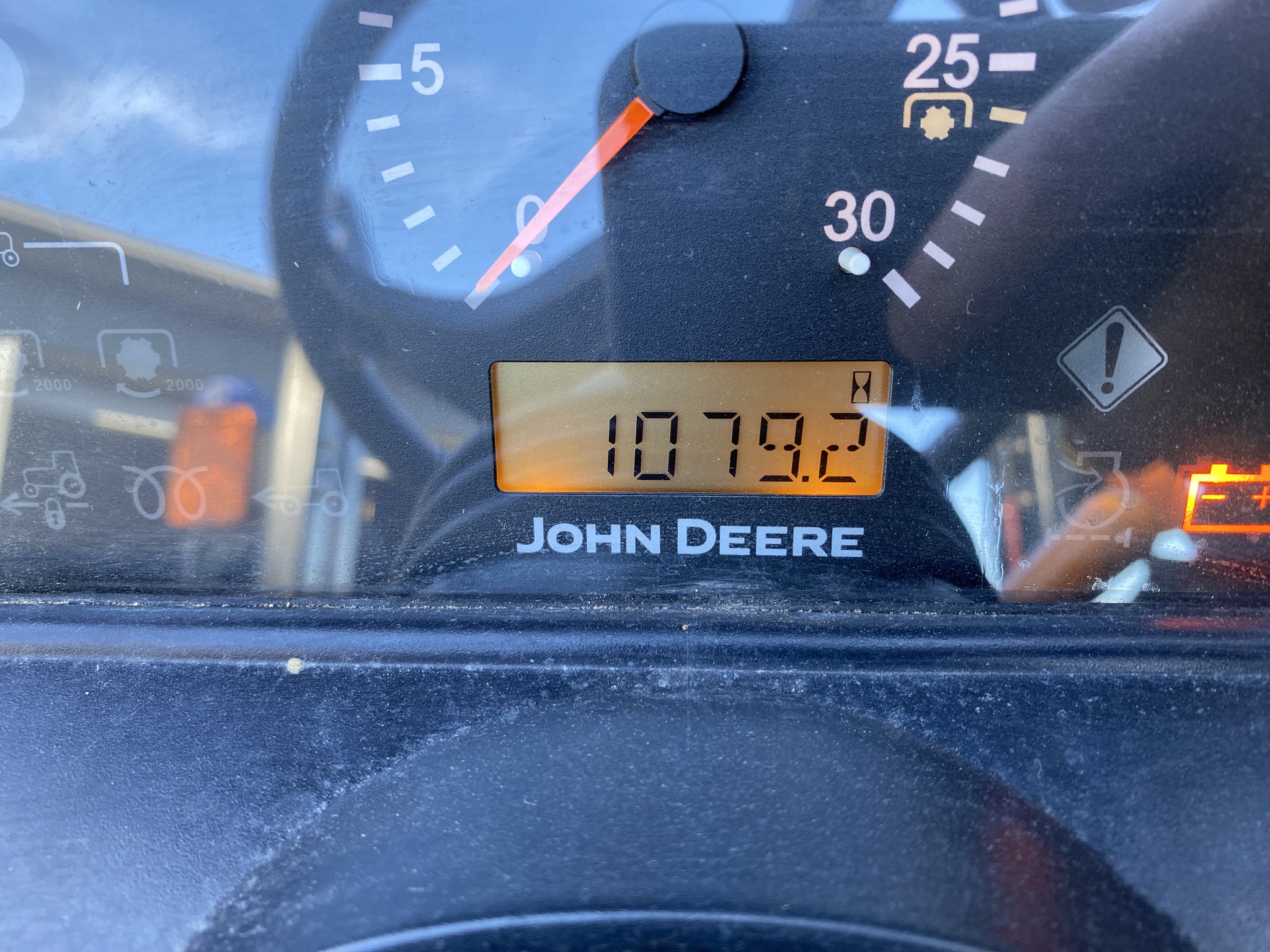 2011 John Deere 3520 Image 2