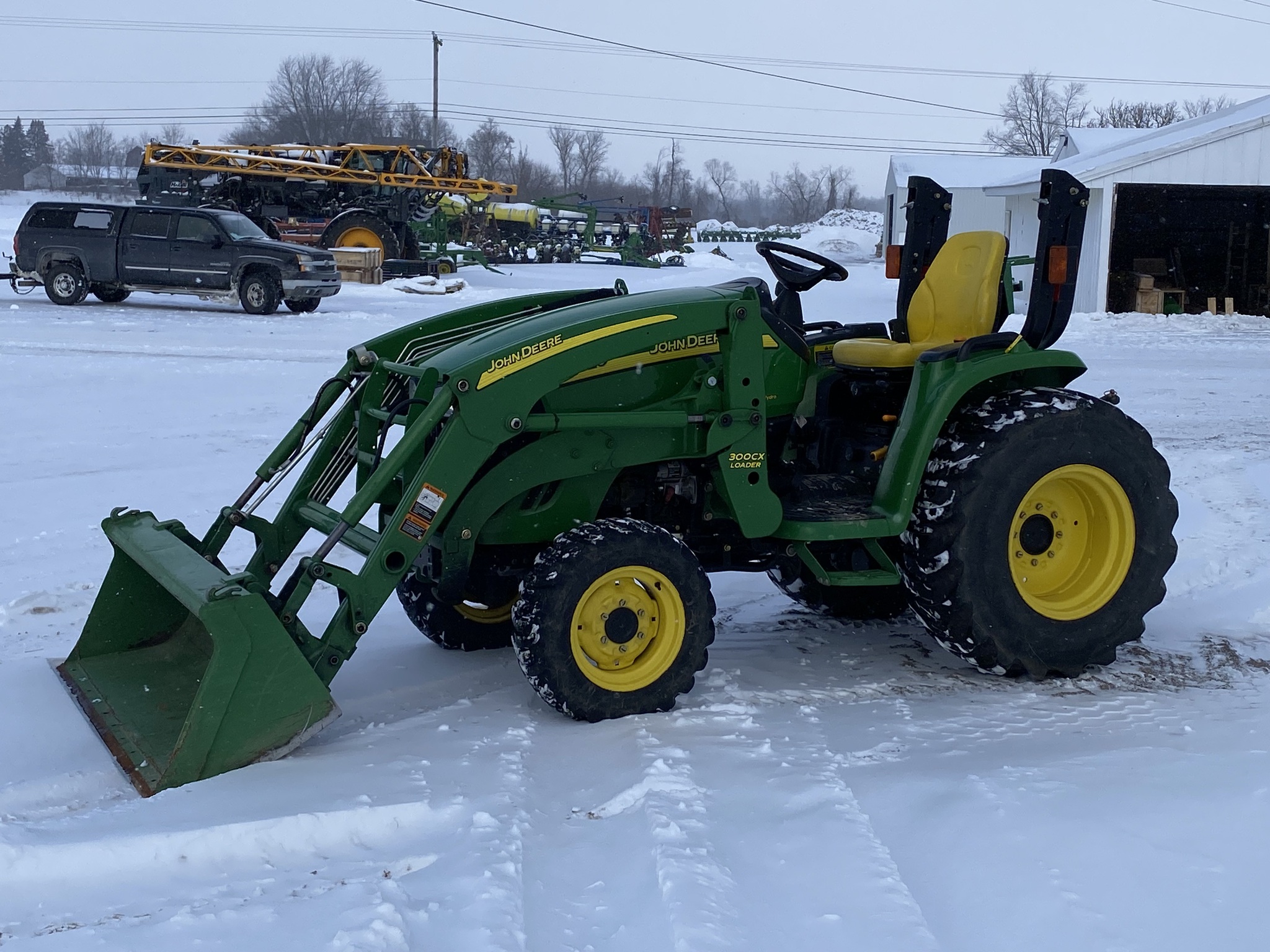 2011 John Deere 3520 Image 7