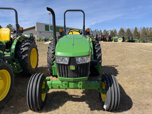 2025 John Deere 5060E - Photo7
