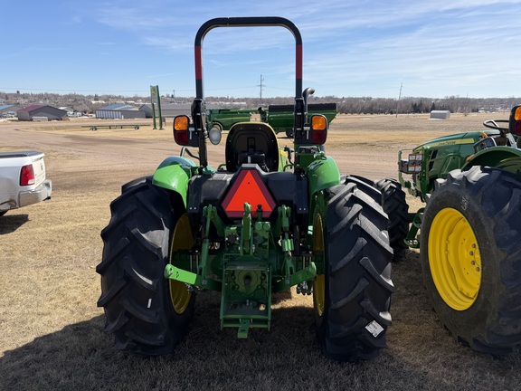 2025 John Deere 5060E - Photo3