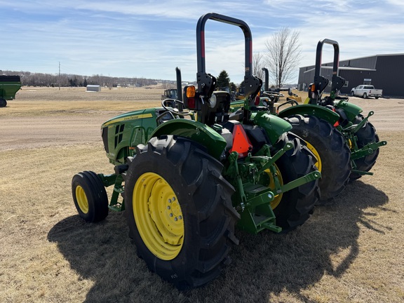 2025 John Deere 5060E - Photo4