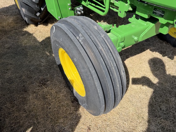 2025 John Deere 5060E - Photo10