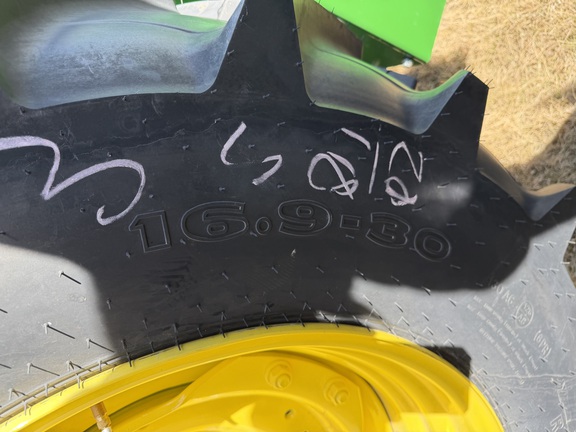 2025 John Deere 5060E - Photo11