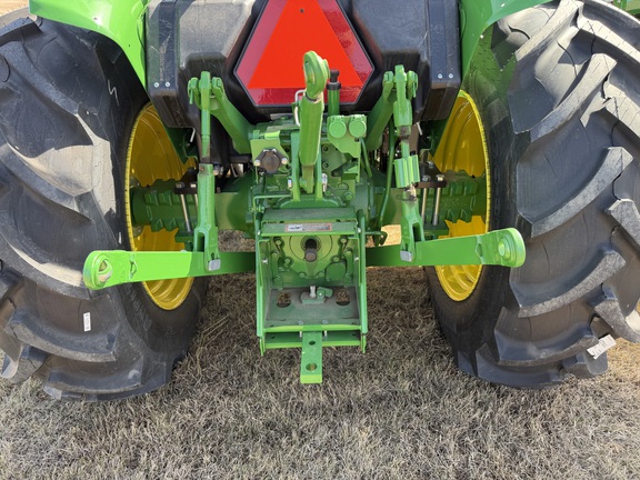 2025 John Deere 5060E - Photo16