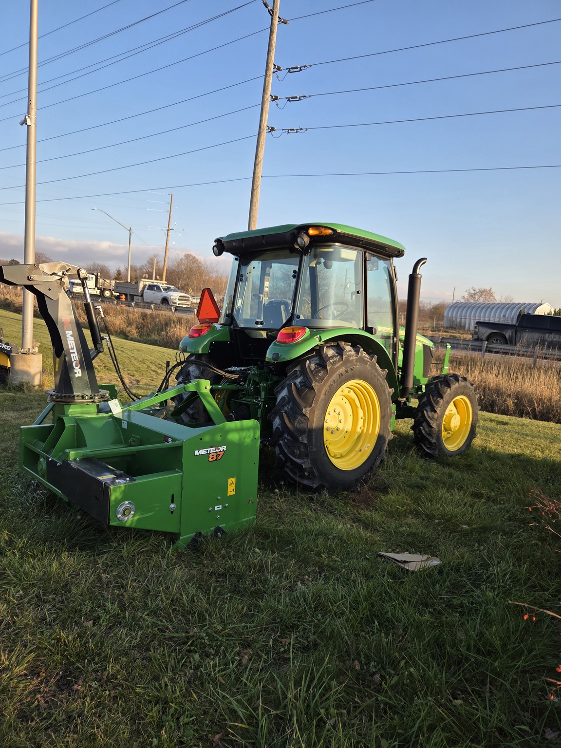 2024 John Deere 5075E Image 2