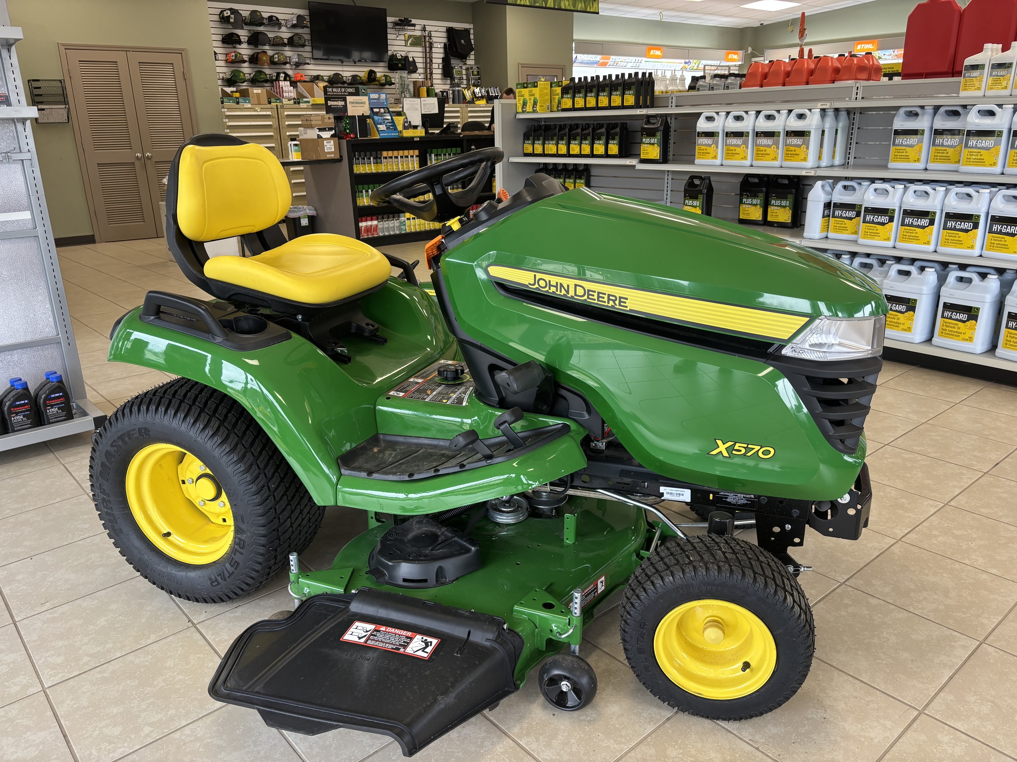 John Deere X570 Image 1