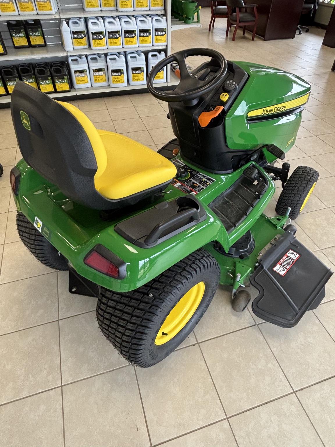 John Deere X570 Image 3
