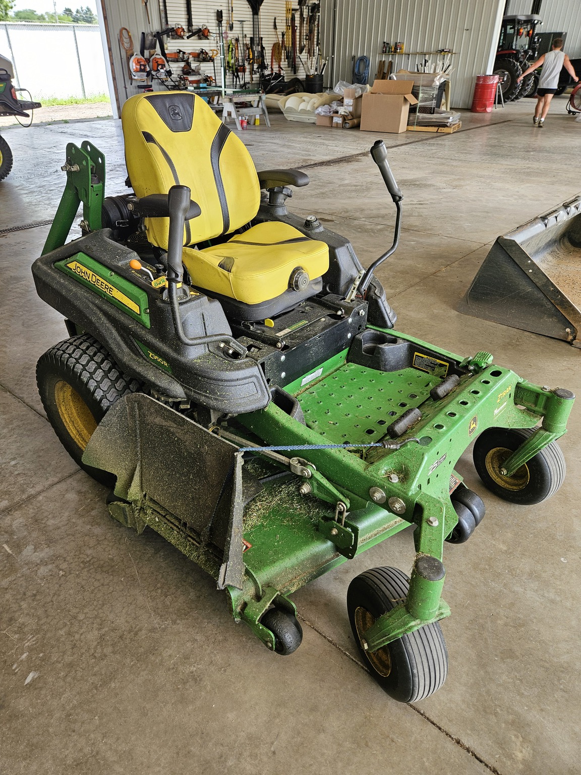 2022 John Deere Z950R Image 1