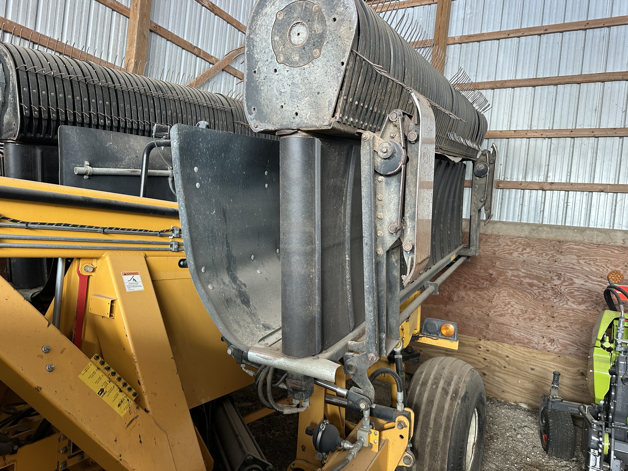 2014 Oxbo 334 Image 5