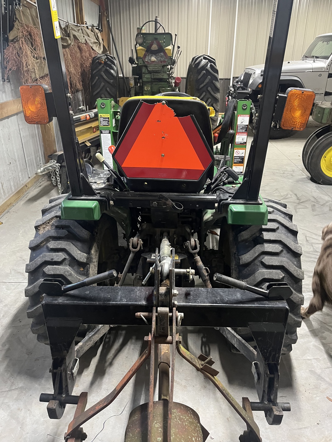 1998 John Deere 4100 Image 3