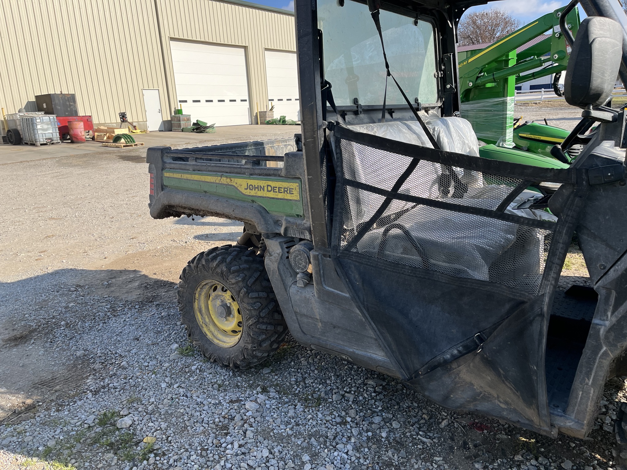  2024 John Deere XUV835E at Heritage Tractor in Clinton, MO