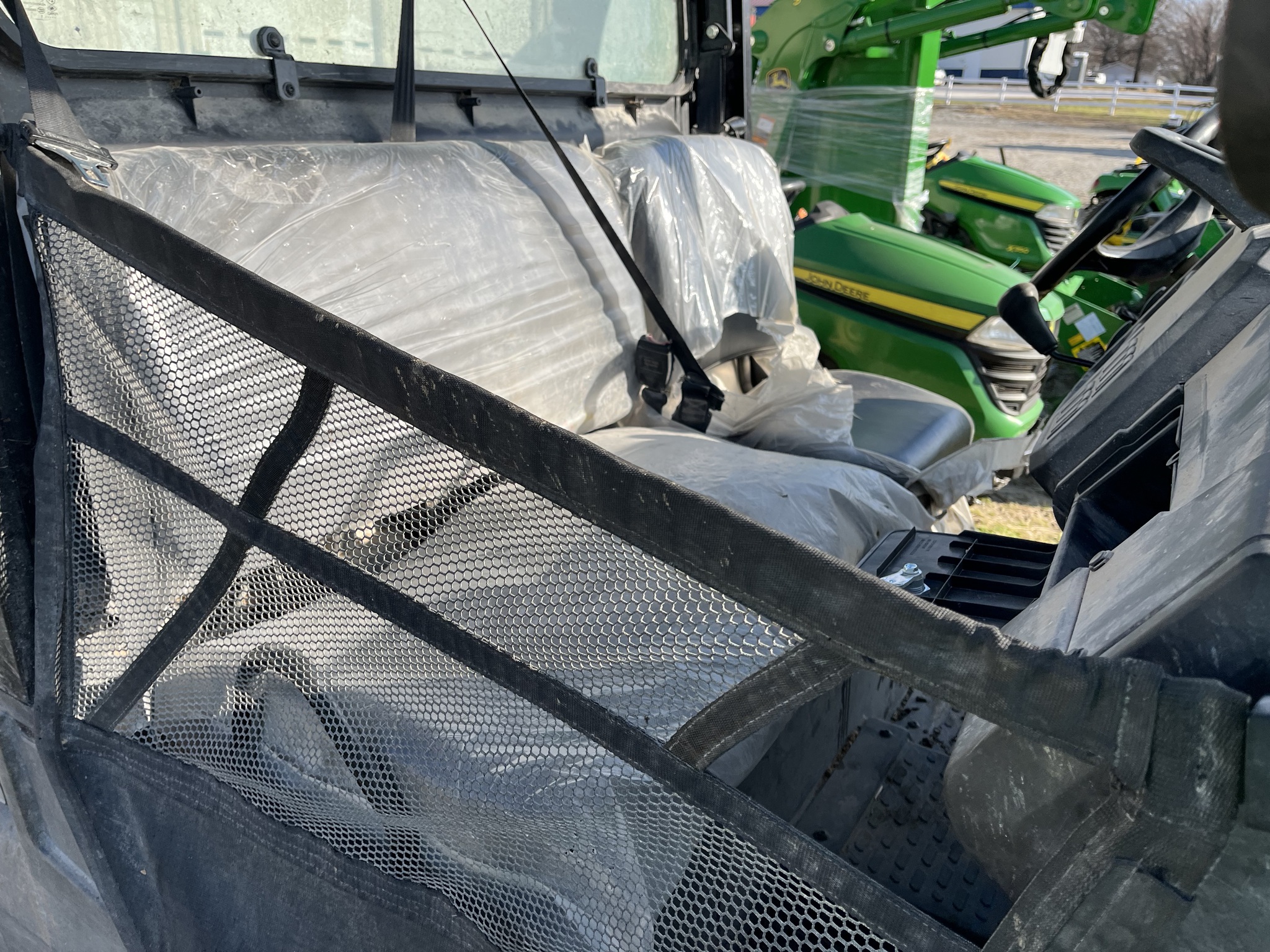  2024 John Deere XUV835E at Heritage Tractor in Clinton, MO
