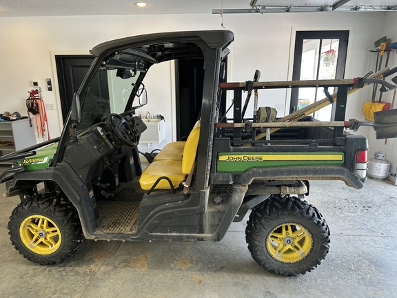  John Deere XUV 835M