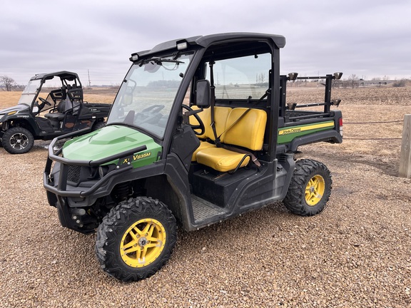  John Deere XUV 835M