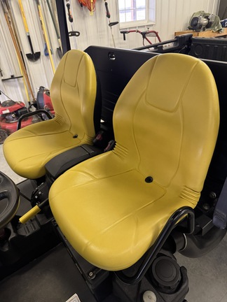 Photo of 2011 John Deere XUV 825I GREEN