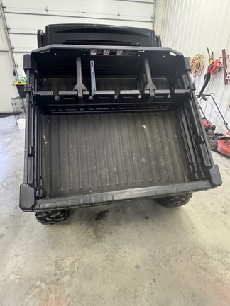 Photo of 2011 John Deere XUV 825I GREEN